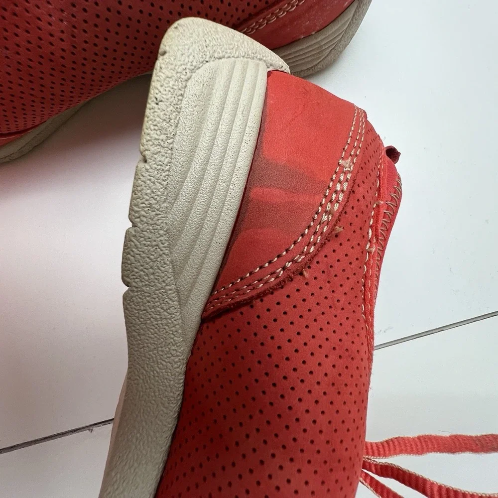 Softspots Women's Tarin Corallo Red Nubuck & Neoprene  9W